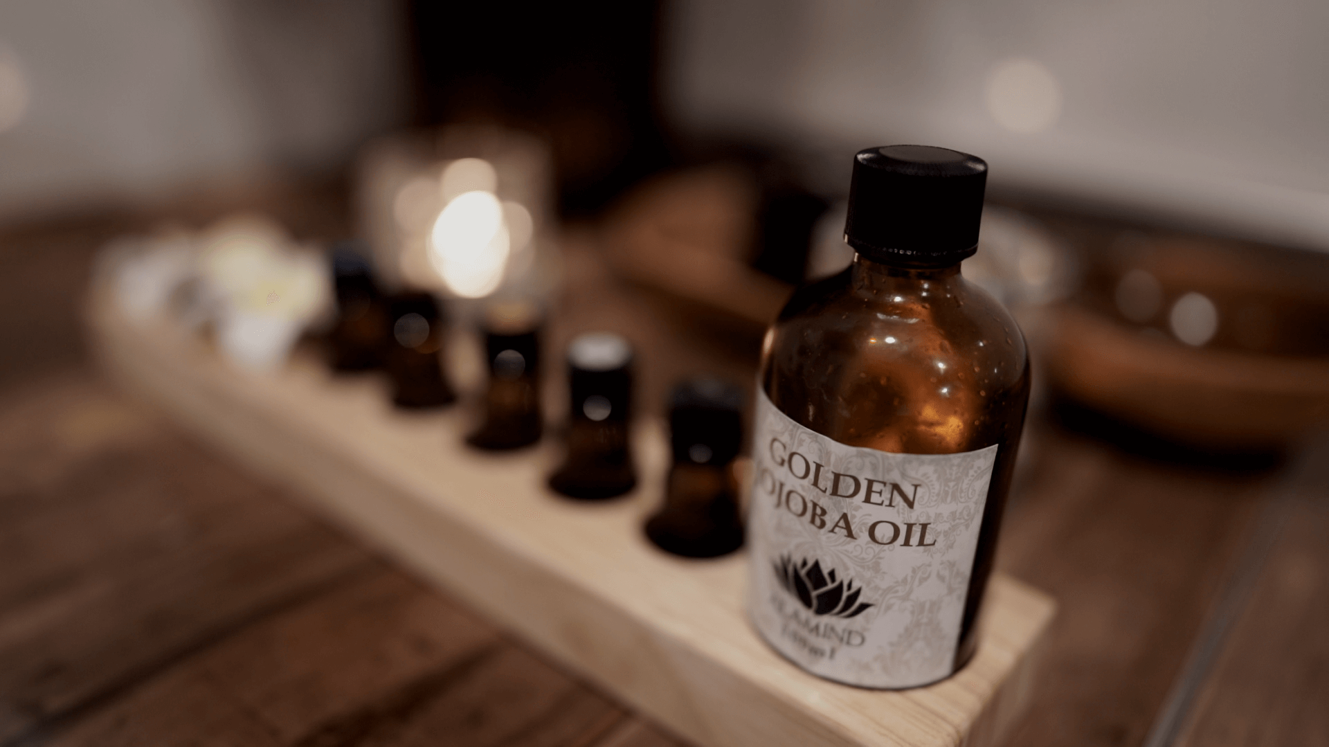 東洋医学に基づいたオイルを調合